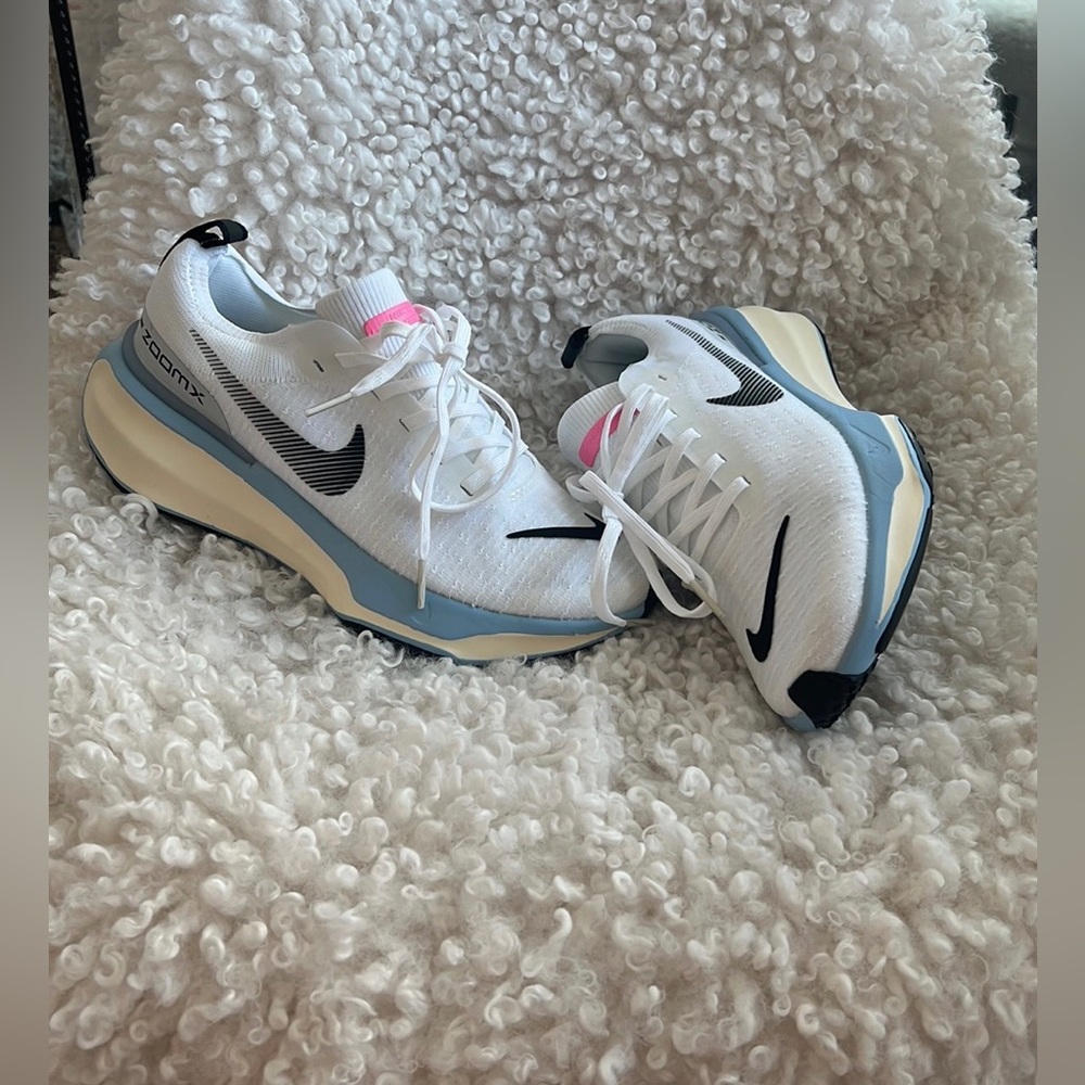💗🩵Brand New Authentic Nike ZoomX Invincible Run Flyknit 3 ‘White Cobalt Bliss’